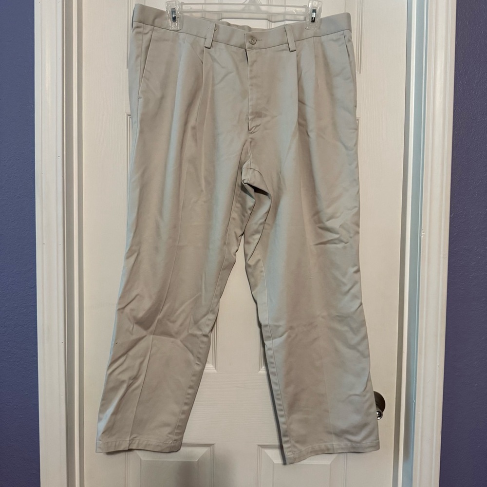 Dockers Tan Chinos Pleated Classic Fit Cotton